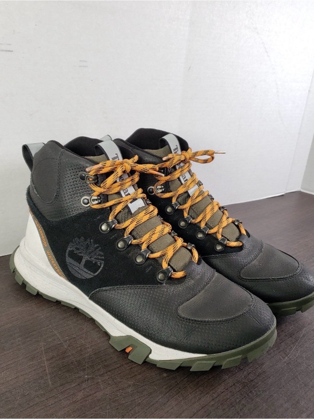 TIMBERLAND MEN GARRISON TRAIL HIGH WATERPROOF HIKING BOOTS mint condition - Picture 3 of 11